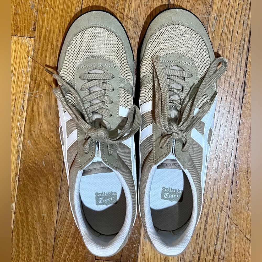Onitsuka Tiger Ultimate 81 Sneaker (Wood Crepe/White, Size 9.5 D)